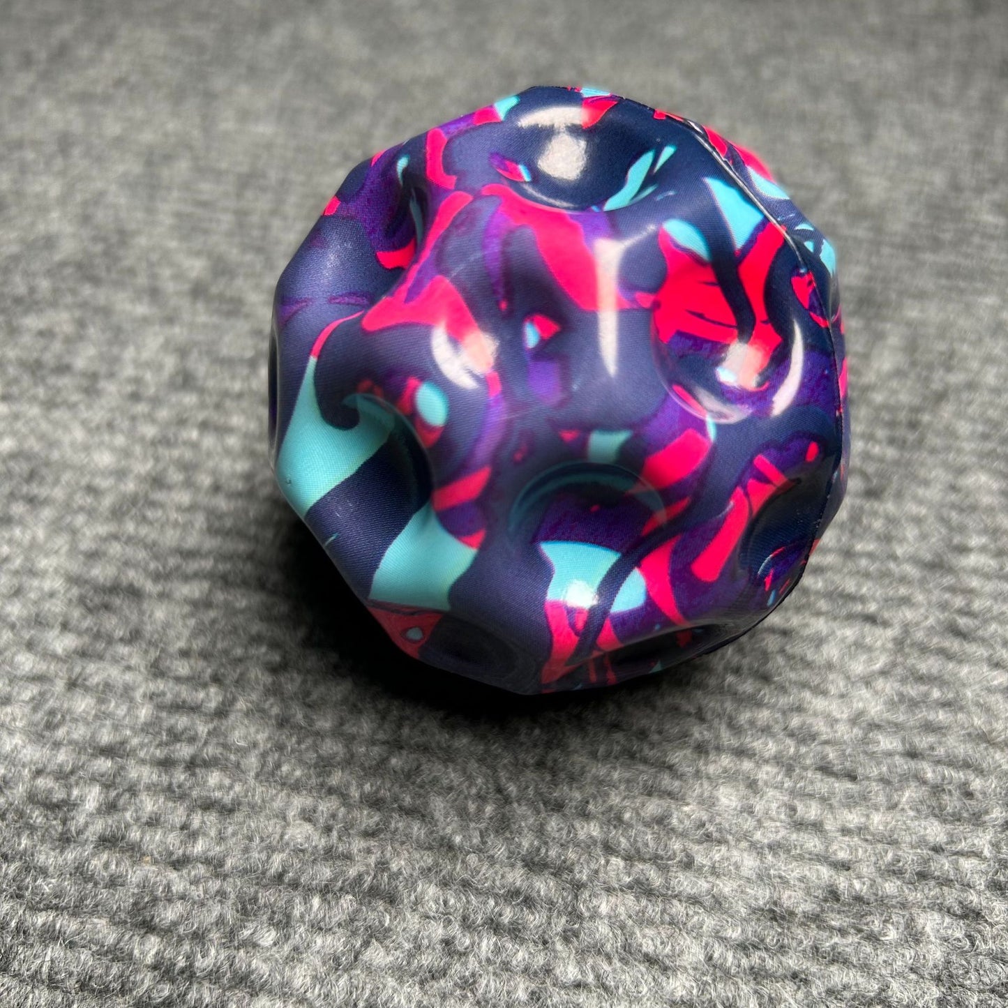 Super Bouncy Moon Ball – ¡La pelota que desafía la gravedad!