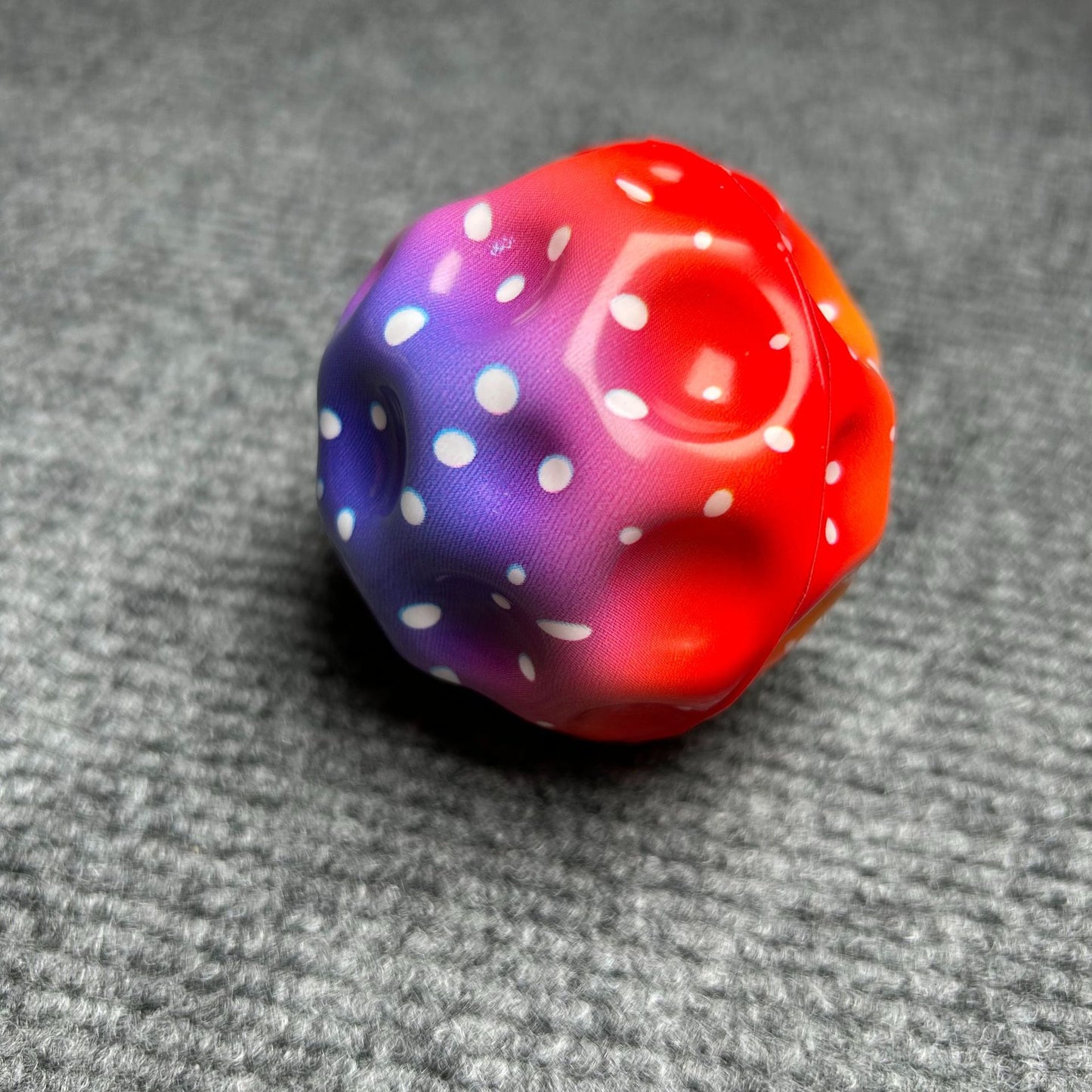 Super Bouncy Moon Ball – ¡La pelota que desafía la gravedad!